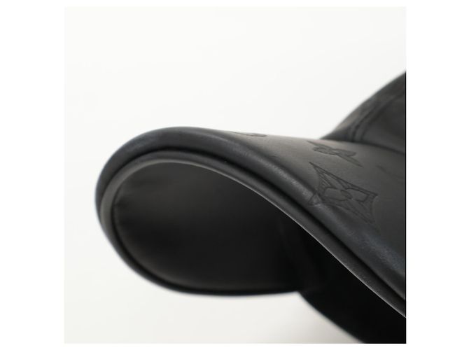 Cappello Monogram Shadow Louis Vuitton Nero - vista 13