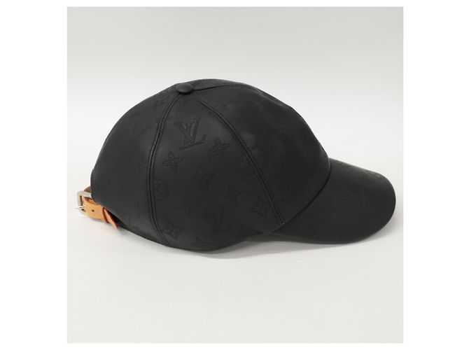 Cappello Monogram Shadow Louis Vuitton Nero - vista 3