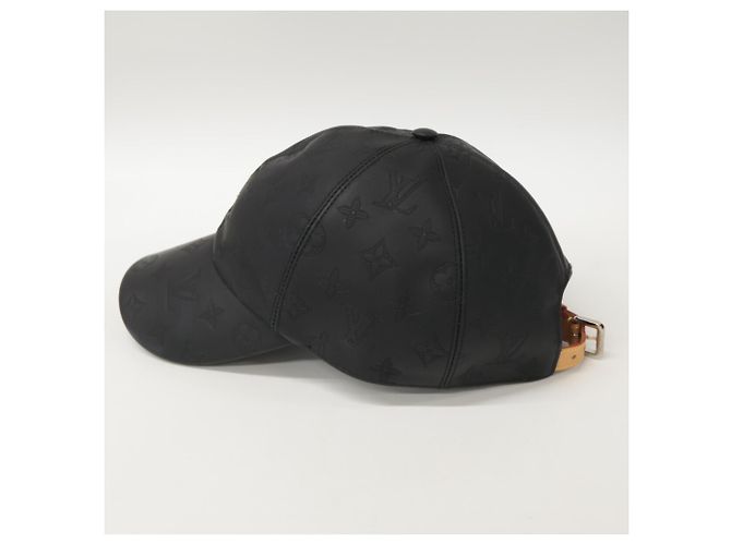 Cappello Monogram Shadow Louis Vuitton Nero - vista 5
