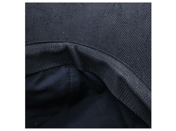 Cappello Essenziale Monogram Louis Vuitton Nero - vista 10