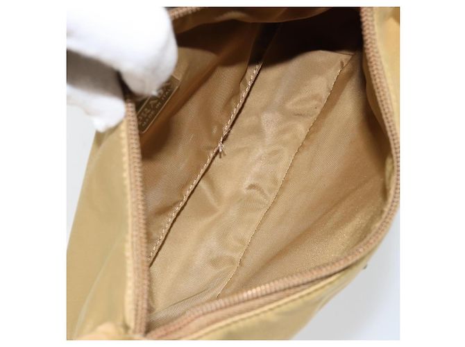 Prada Re-Edition 2000 Hobo Tessuto Mini Beige - vista 5