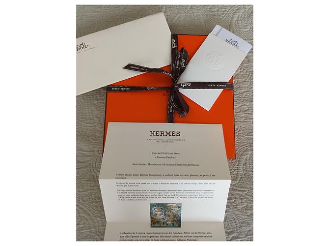 Edición muy limitada (100 ejemplares) bufanda Hermès 90 "Paraíso precioso" Azul Verde - vista 2