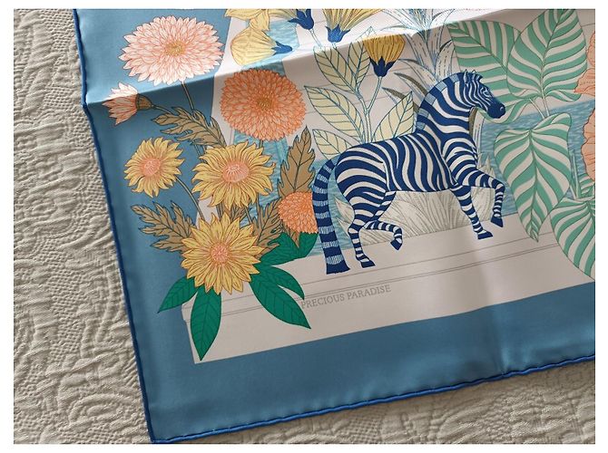 Edición muy limitada (100 ejemplares) bufanda Hermès 90 "Paraíso precioso" Azul Verde - vista 9