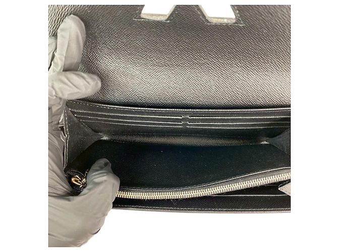 Cartera Bifold Twist de Cuero Epi Louis Vuitton Negro - vista 8