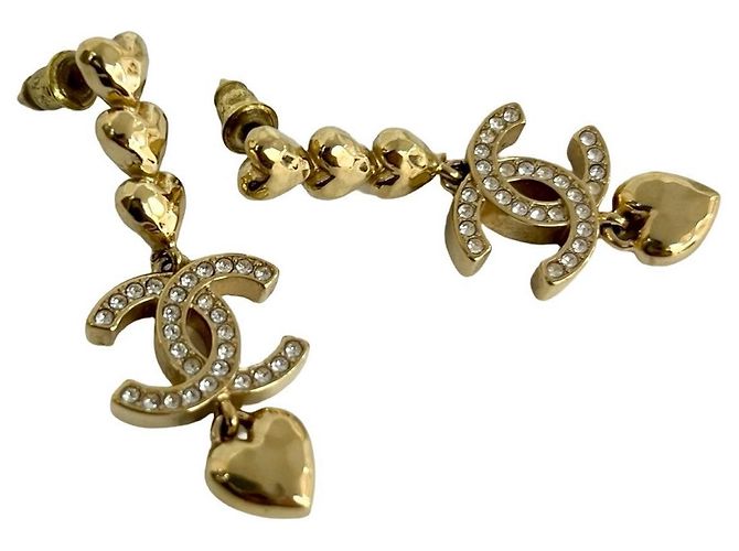 Orecchini a forma di cuore con il logo Coco di Chanel D'oro Metallico - vista 4