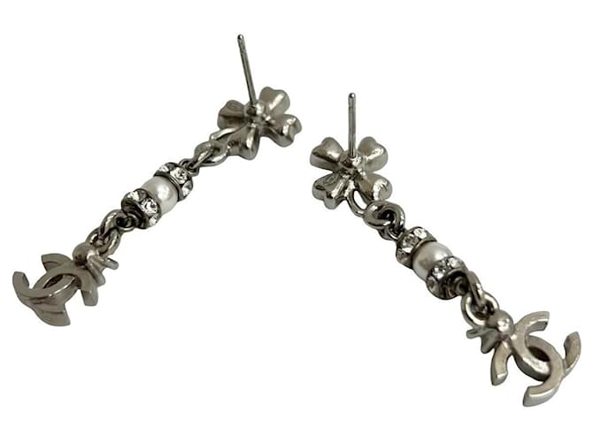 Orecchini Chanel Coco Mark Quadrifoglio Argento Metallico - vista 5