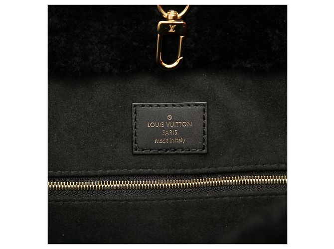 Louis Vuitton Borsa Onthego GM in shearling gigante monogramma nero - vista 5