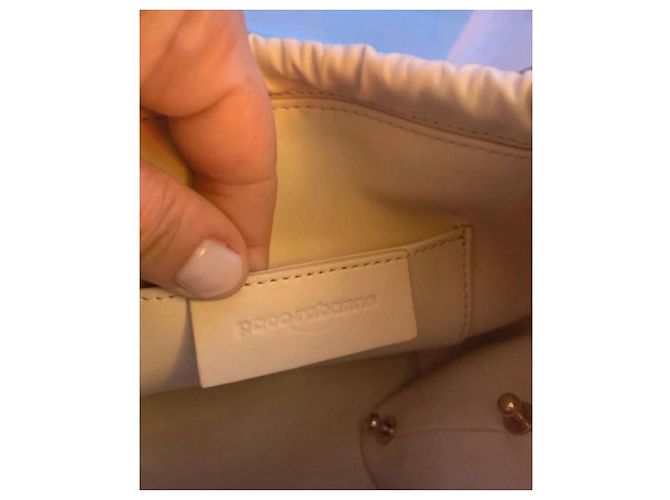 Mini borsa a secchiello Paco Rabanne in pelle beige - vista 4