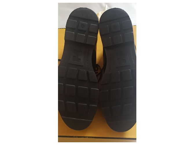 Fendi Scarpe in pelle lucida blu navy - vista 12