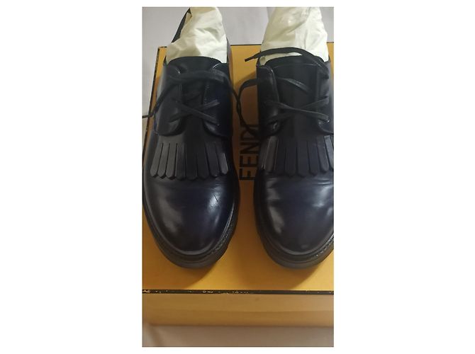 Fendi Scarpe in pelle lucida blu navy - vista 2