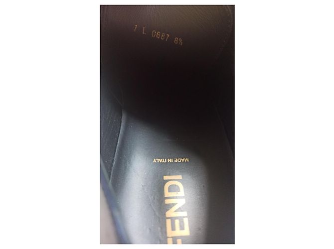 Fendi Scarpe in pelle lucida blu navy - vista 9