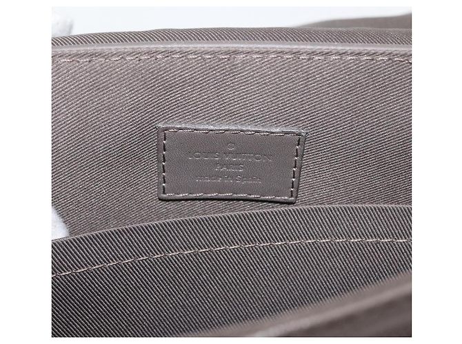 Louis Vuitton District Messenger Damier Infini Leather PM Marrone - vista 6