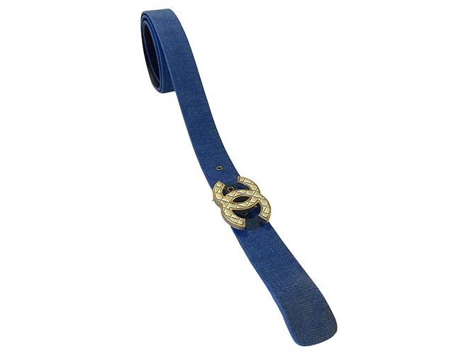 Chanel Airlines 16P Gürtel aus blauer Denim mit matter Silber- und Gold-CC-Schnalle 90/36 - Ansicht 2