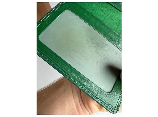 Porte-cartes vintage en cuir EPI Louis Vuitton vert - vue 4