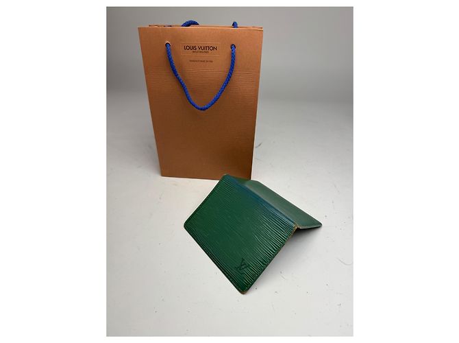 Porte-cartes vintage en cuir EPI Louis Vuitton vert - vue 6