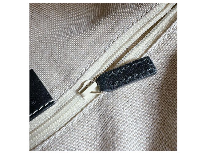 Gucci Black Leather Shoulder Bag - view 15