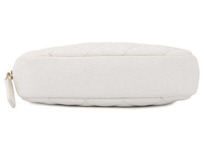 Timeless Pochette Matelassée Coco Mark di Chanel Bianco - vista 3