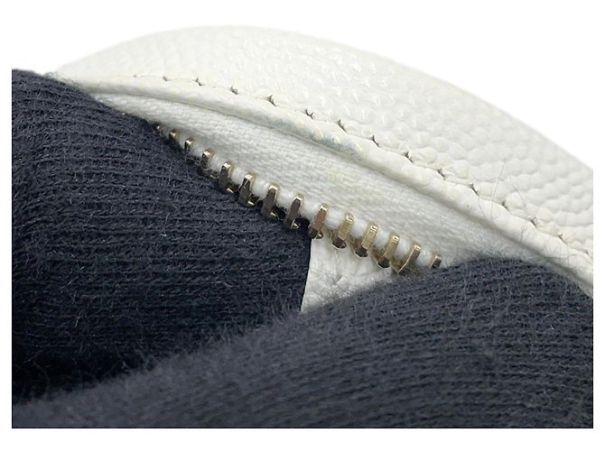 Timeless Pochette Matelassée Coco Mark di Chanel Bianco - vista 6