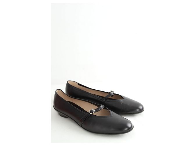 Salvatore Ferragamo Black leather ballet flats - view 3