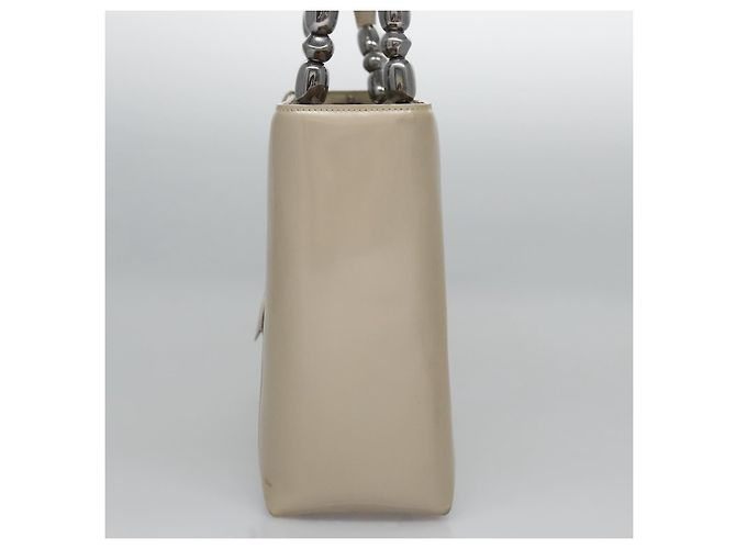 Christian Dior Pearl Lady Dior pelle verniciata Beige - vista 3