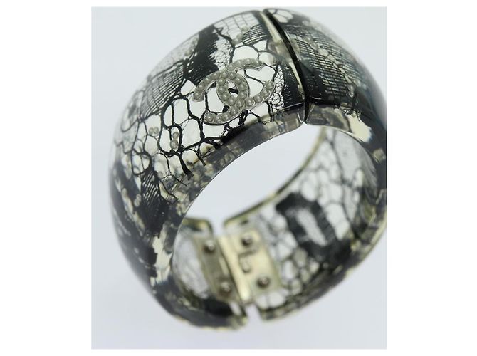 Bangles articolato Chanel CC in resina con pizzo e perle finte - vista 7