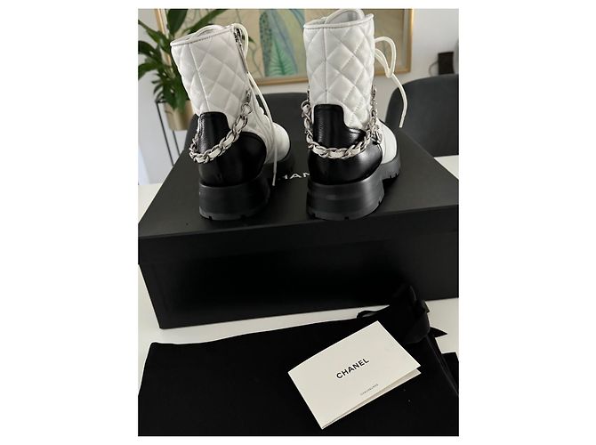 Chanel Schnürstiefel aus Leder weiß - Ansicht 3