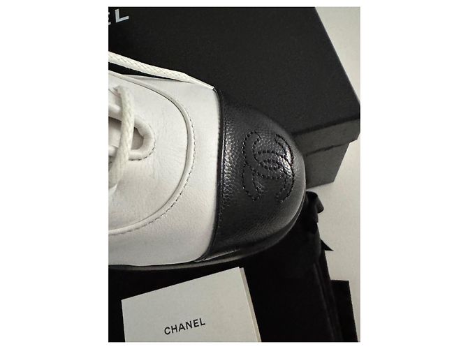 Chanel Schnürstiefel aus Leder weiß - Ansicht 6