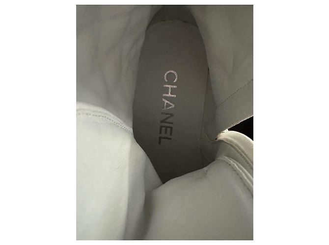 Chanel Schnürstiefel aus Leder weiß - Ansicht 8