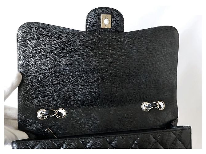 Timeless Chanel Classic Jumbo Single Flap in pelle caviar nera e argento Nero - vista 3