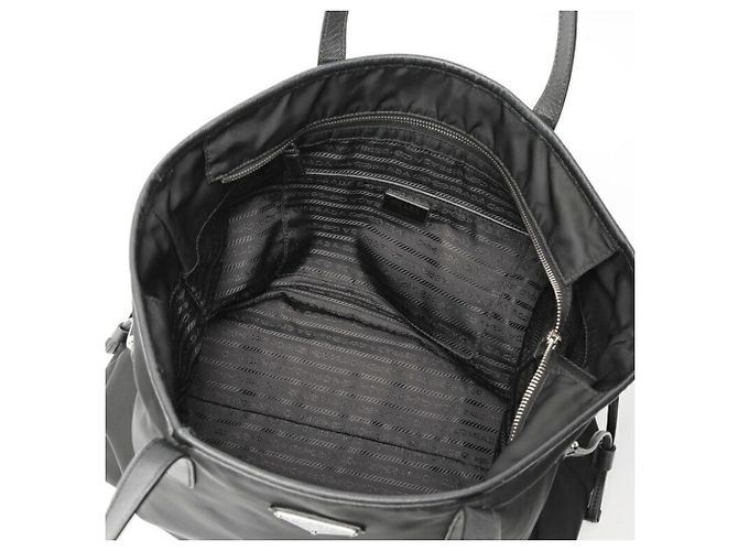 Borsa tote in nylon nero Prada - vista 6