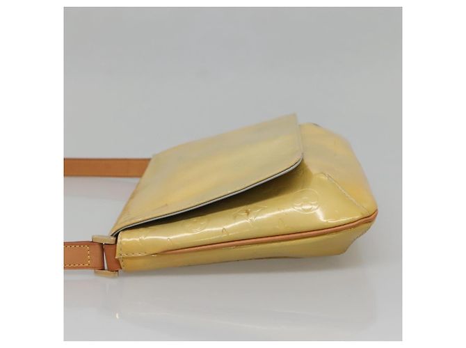 Borsa Louis Vuitton Thompson Street Monogram Vernis Media Beige - vista 3