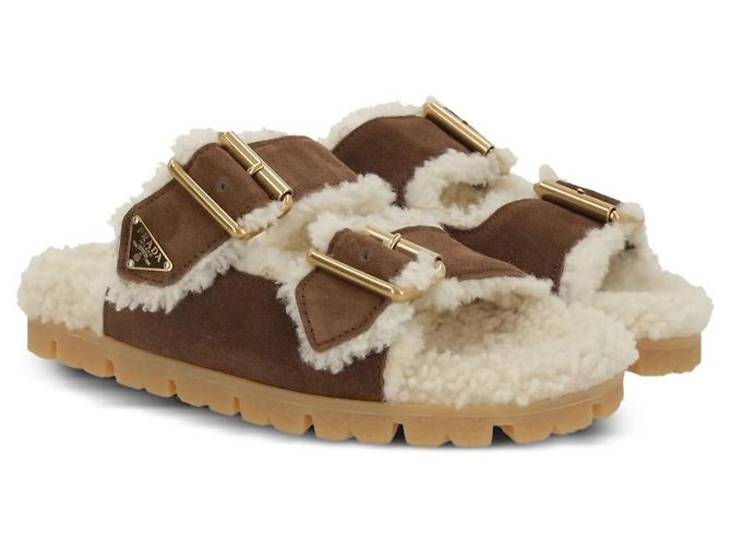 Infradito Prada in suede marrone e nuovo shearling - vista 2