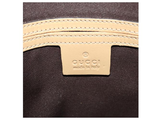 Sac Messenger GG en toile enduite petit de Gucci - vue 7