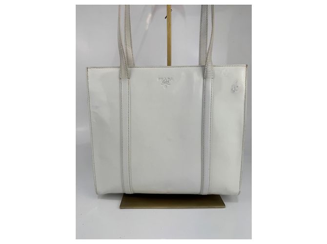 Borsa a spalla Prada in pelle bianca 295 Bianco - vista 3