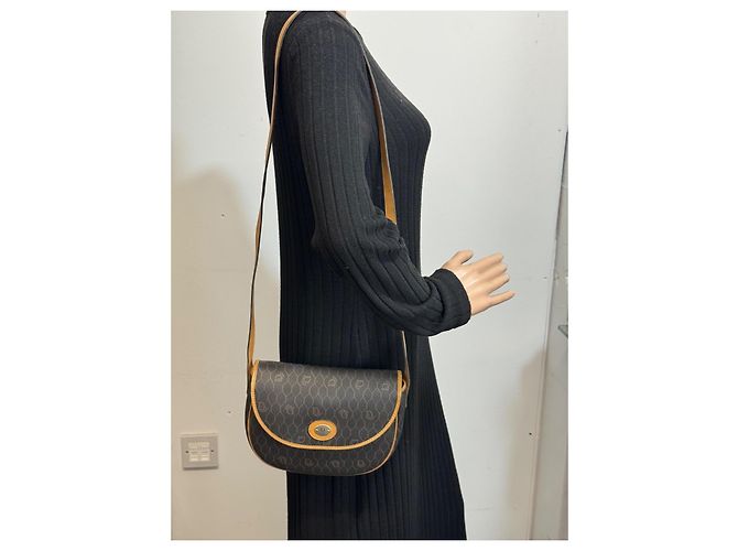 Bolsa transversal Dior, preta, em couro.296 Marrom Preto - vista 10