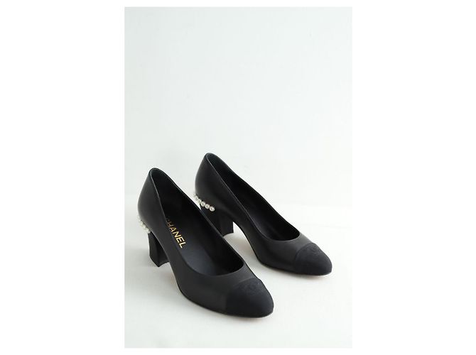 Décolleté Chanel in pelle nera Nero - vista 3