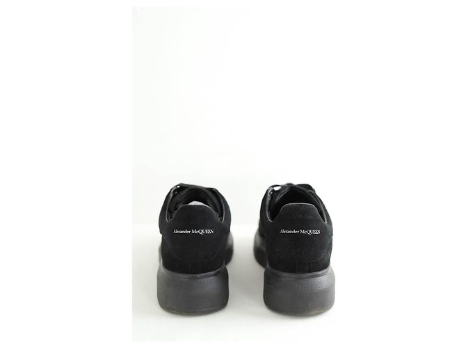Alexander Mcqueen Sneakers in scamosciato nero - vista 2
