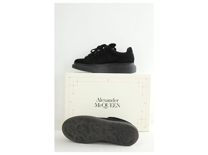 Alexander Mcqueen Sneakers in scamosciato nero - vista 7
