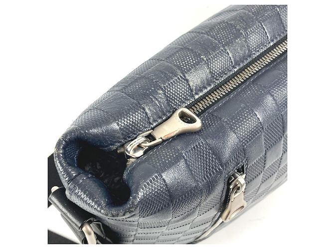 Borsa Messenger PM Damier Infini di Louis Vuitton Nero Blu navy - vista 12