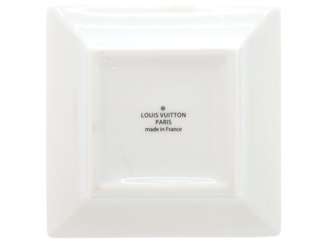 Louis Vuitton Sandlier Emma Ashley Ceramic Ashtray White - view 2