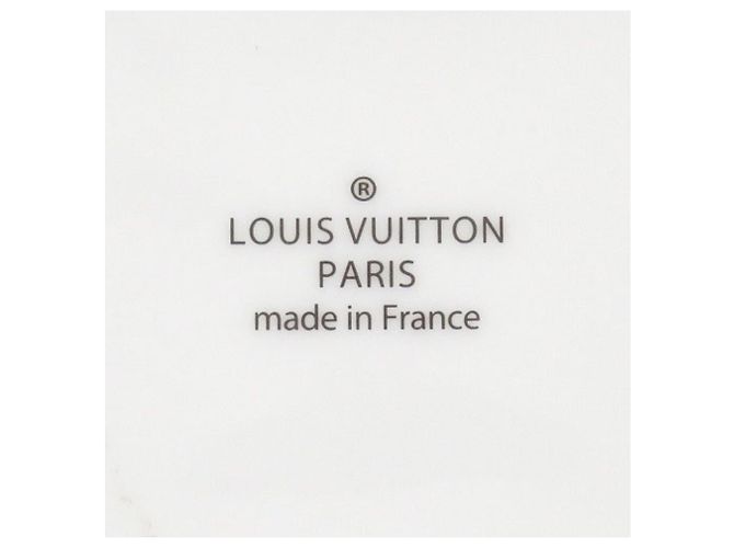 Louis Vuitton Sandlier Emma Ashley Ceramic Ashtray White - view 3
