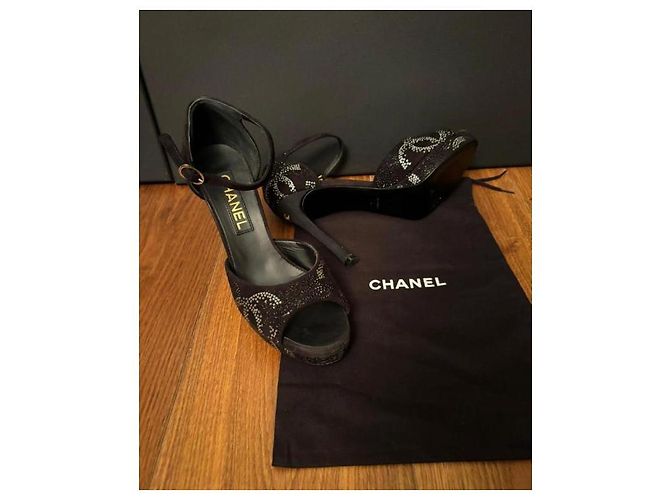 Décolleté in Camoscio Nero Chanel 38 - vista 8