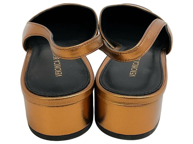 Décolleté slingback Cecile in pelle rame / nera di Veronica Beard Metallico - vista 5