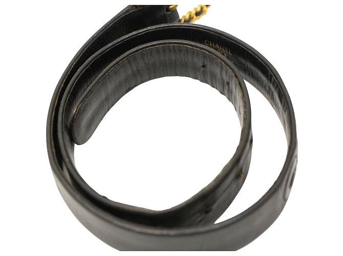 Cinturón de cuero negro con cadena dorada y logotipo de Chanel Dorado - vista 3