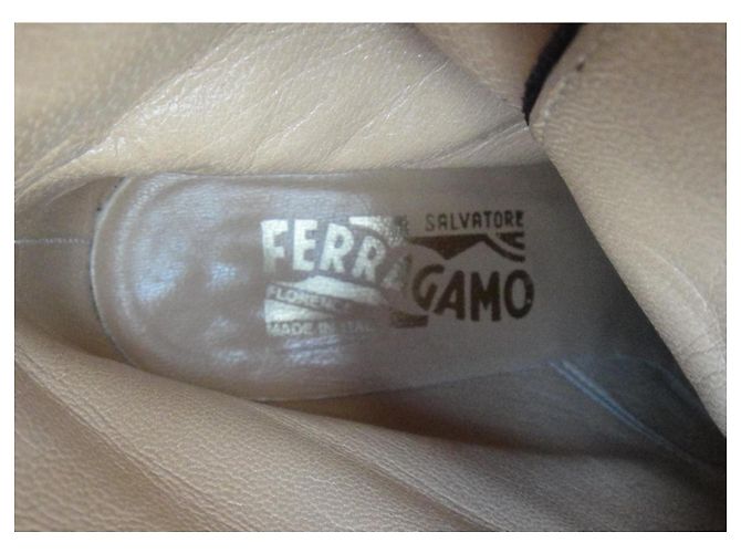 Botines Salvatore Ferragamo Marrones de Ante Castaño - vista 7