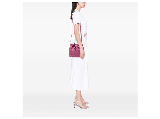 Borsa a secchiello in nappa rosa Intrecciato di Bottega Veneta - vista 7