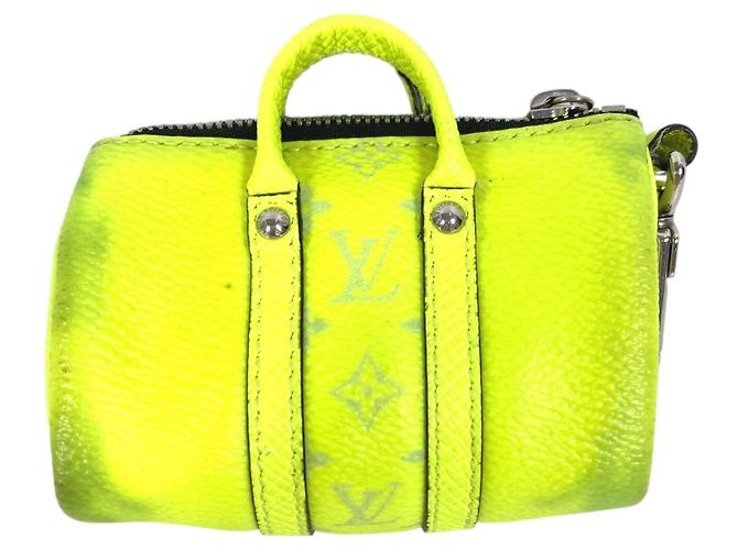 Charm per borsa Mini Keepall Taiga Rama di Louis Vuitton Giallo - vista 2