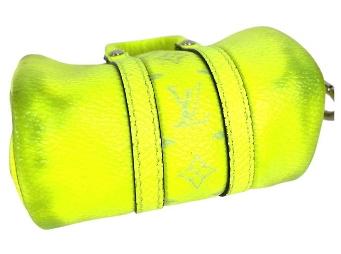 Charm per borsa Mini Keepall Taiga Rama di Louis Vuitton Giallo - vista 3