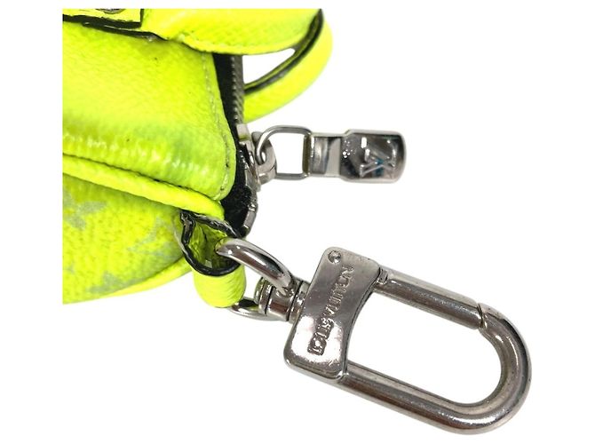 Charm per borsa Mini Keepall Taiga Rama di Louis Vuitton Giallo - vista 7