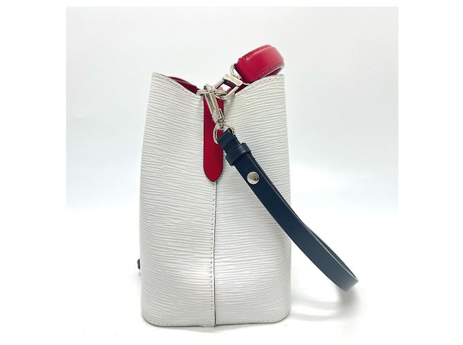 Néonoé Borsa a spalla Louis Vuitton NeoNoe BB Bron Optique Tricolor Nero Bianco Rosso - vista 4